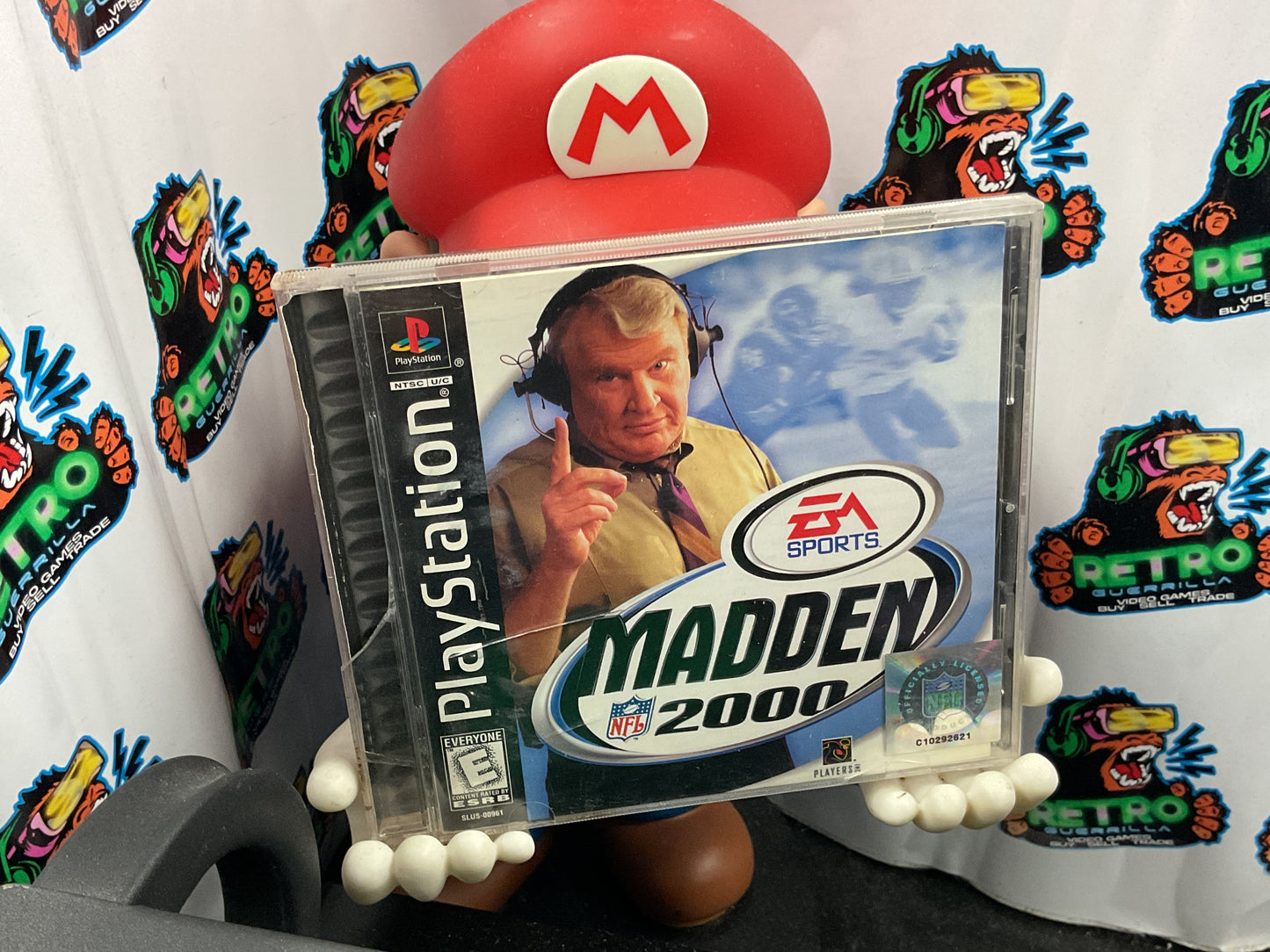 PS1 Madden NFL 2000