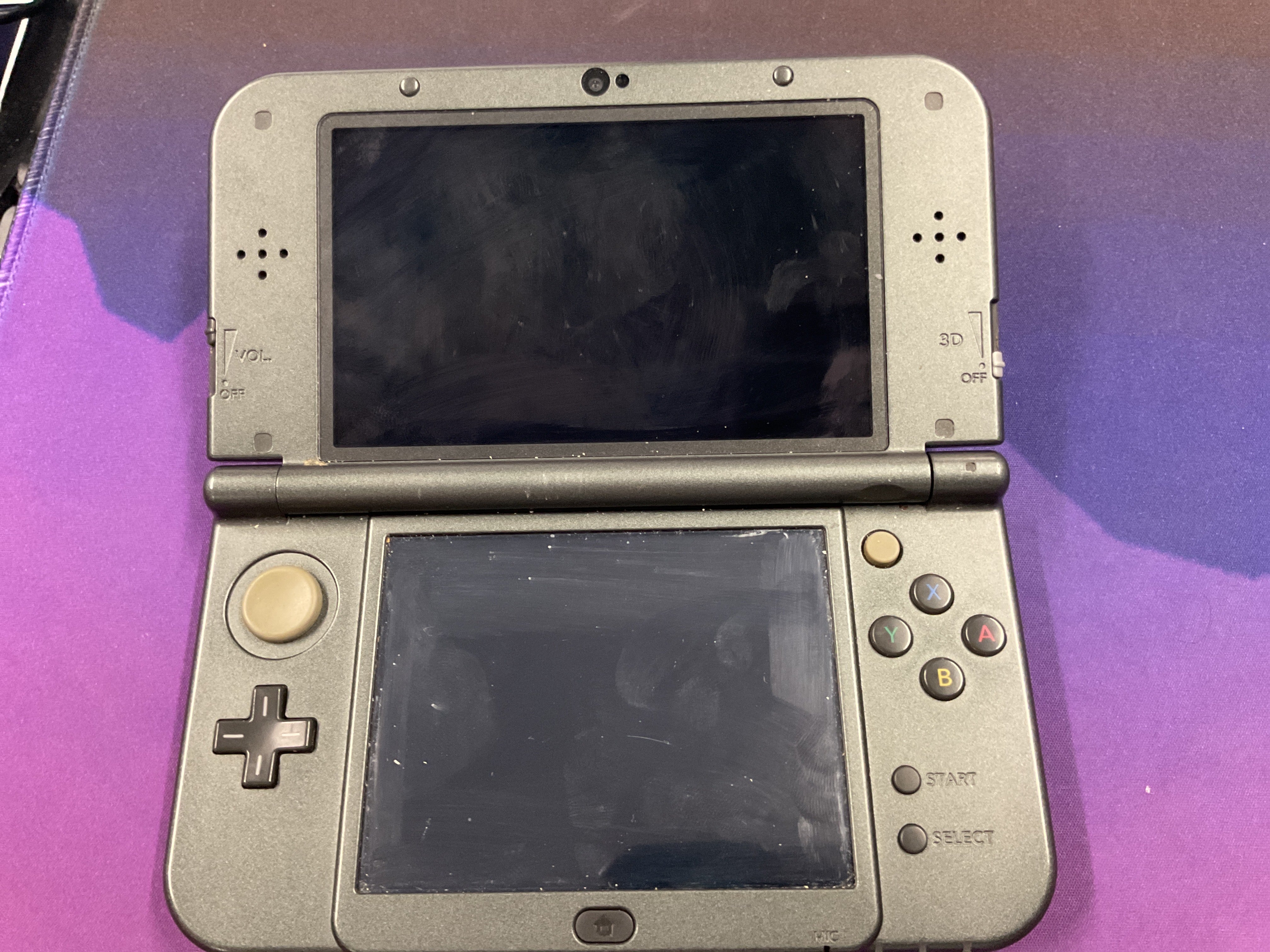 3DS ゲームセート North America Region Would I be able to sell this USA region 3DS for an unmodded